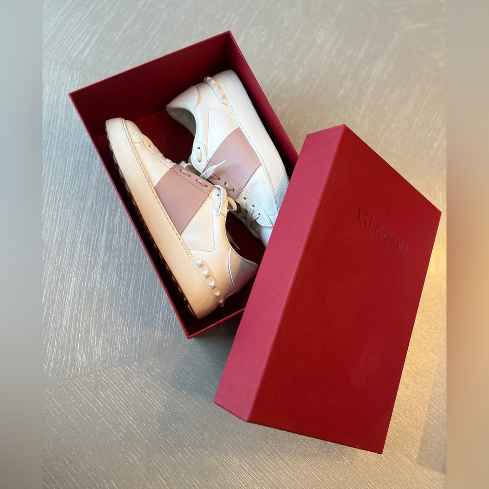Valentino white/pink woken sneakers. Worn a few times. Condition is great!